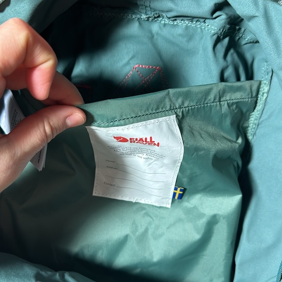 Fjallraven Kanken Backpack (regular 16L size) - Picture 5 of 9